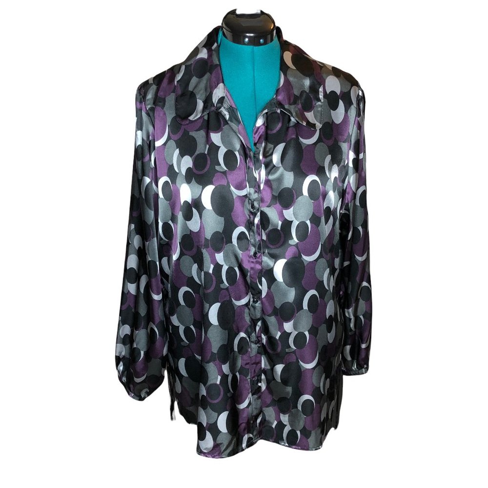 Sag Harbor Woman Dark Geometric Circle Blouse